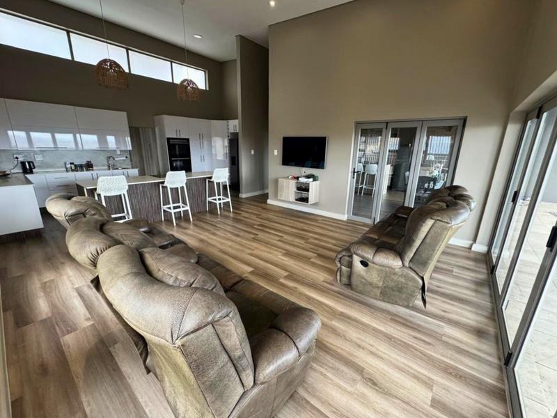 4 Bedroom Property for Sale in Monte Christo Western Cape